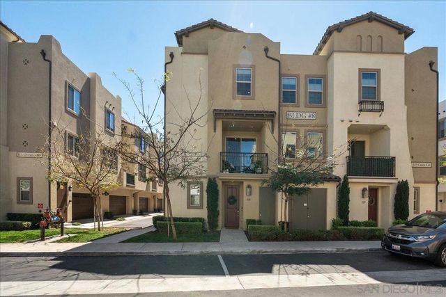 328 Paddle Ct, Santee, CA 92071