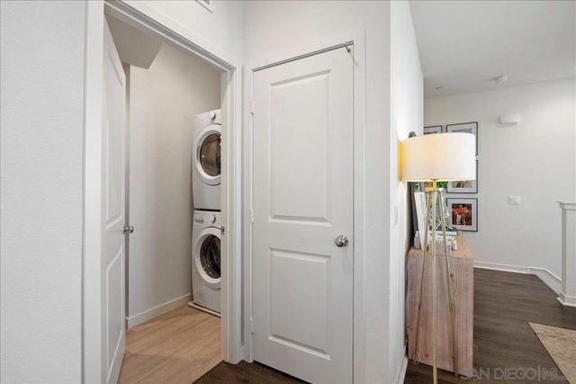 328 Paddle Ct, Santee, CA 92071