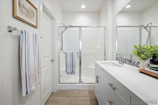 328 Paddle Ct, Santee, CA 92071