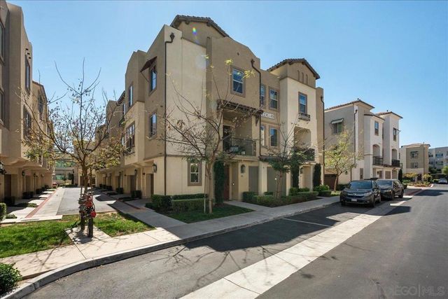 328 Paddle Ct, Santee, CA 92071