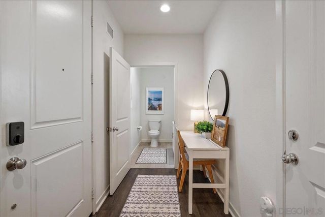 328 Paddle Ct, Santee, CA 92071