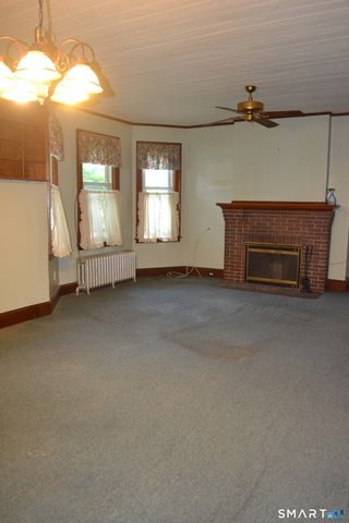 284 Deerfield Road, Windsor, CT 06095