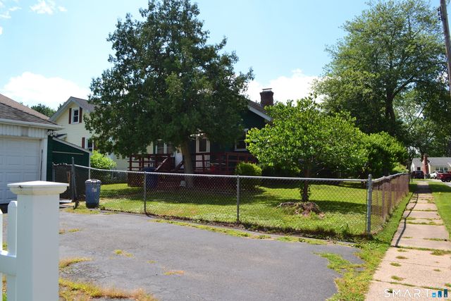 284 Deerfield Road, Windsor, CT 06095