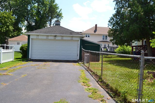 284 Deerfield Road, Windsor, CT 06095