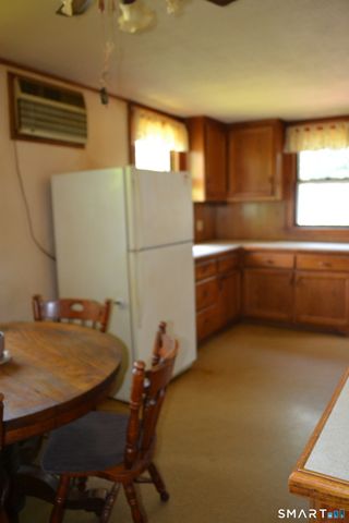 284 Deerfield Road, Windsor, CT 06095