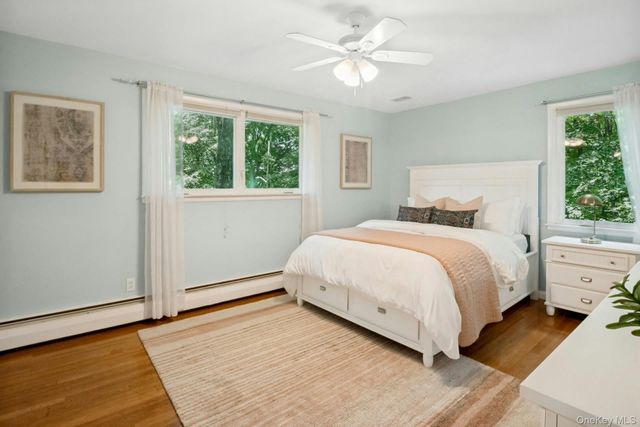 15 Deerfield Lane S, Pleasantville, NY 10570
