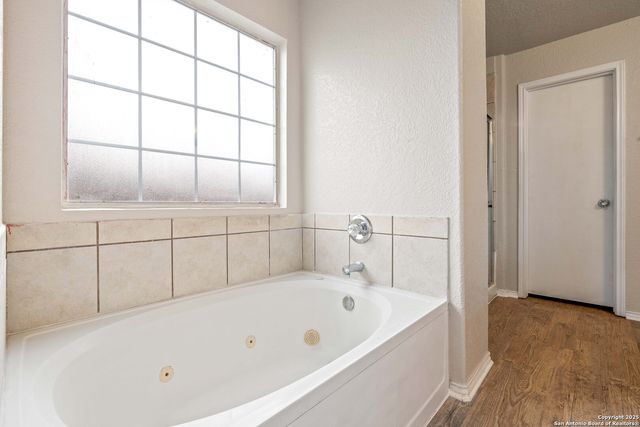 6289 Jackies Farm, San Antonio, TX 78244