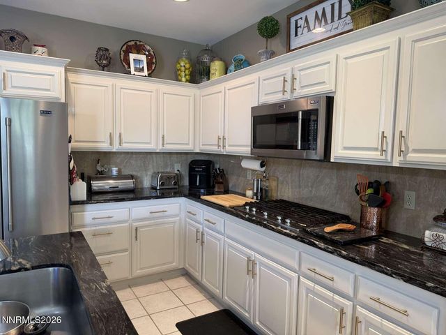 1017 Sierra Vista Court, Gardnerville, NV 89460