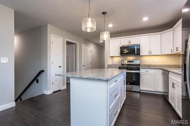 652 N Kansas Street 652-A & B, Edwardsville, IL 62025