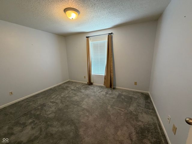 632 Runnymede Court, Greenfield, IN 46140