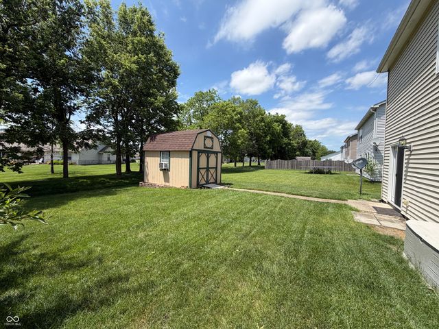 632 Runnymede Court, Greenfield, IN 46140