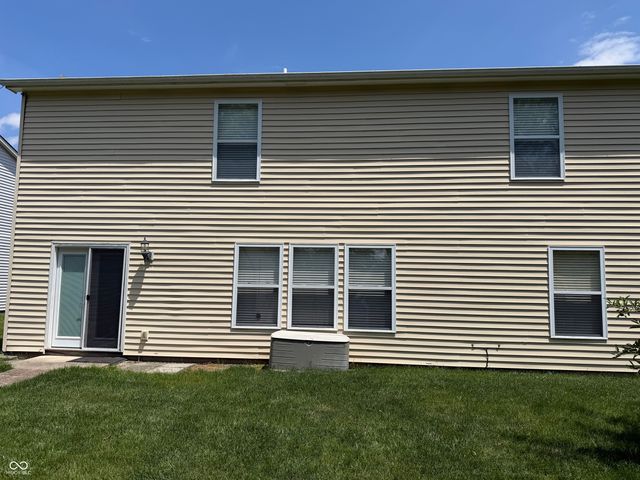 632 Runnymede Court, Greenfield, IN 46140