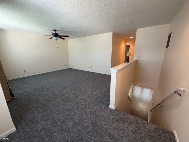 632 Runnymede Court, Greenfield, IN 46140