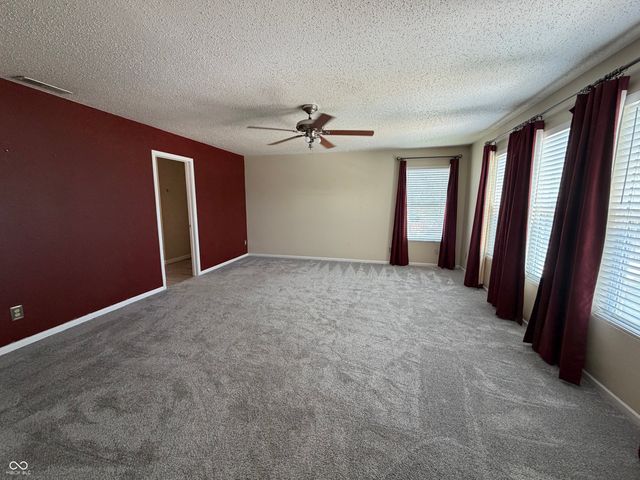 632 Runnymede Court, Greenfield, IN 46140