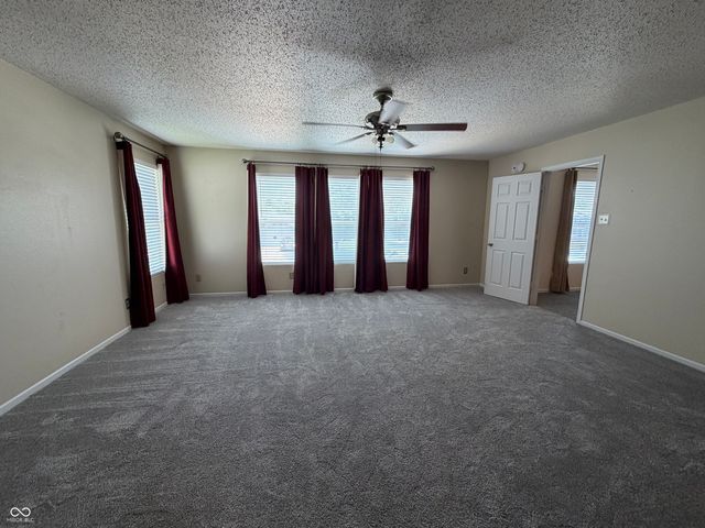 632 Runnymede Court, Greenfield, IN 46140