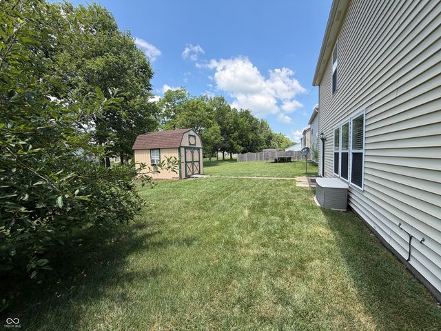 632 Runnymede Court, Greenfield, IN 46140