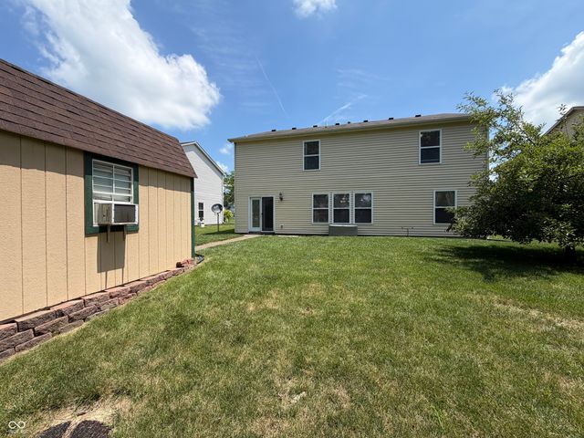 632 Runnymede Court, Greenfield, IN 46140