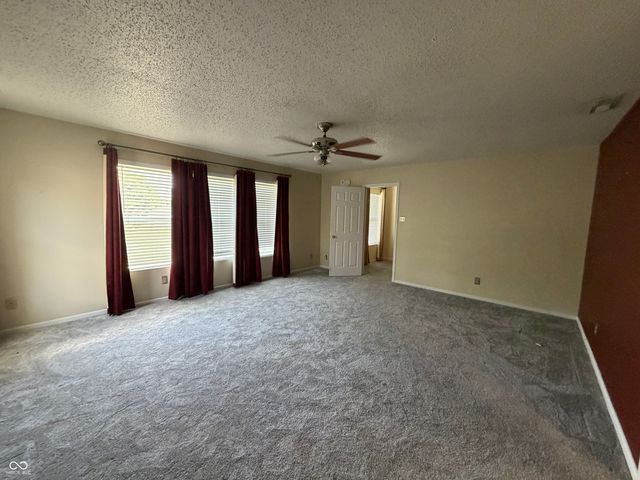 632 Runnymede Court, Greenfield, IN 46140
