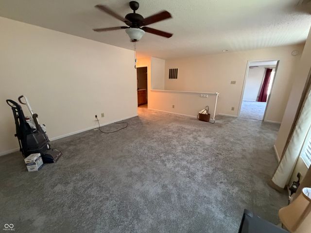 632 Runnymede Court, Greenfield, IN 46140