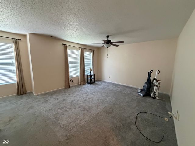 632 Runnymede Court, Greenfield, IN 46140