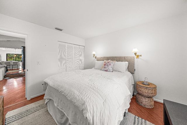 2566 Bedford Mews Drive, Wellington, FL 33414