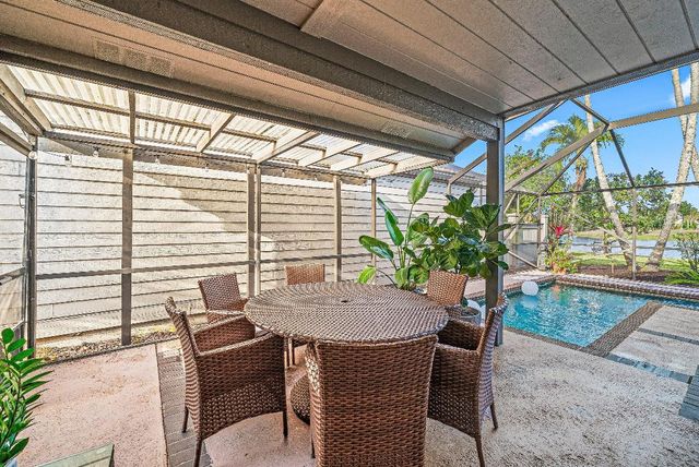 2566 Bedford Mews Drive, Wellington, FL 33414