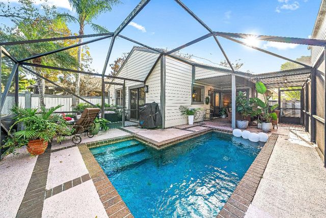 2566 Bedford Mews Drive, Wellington, FL 33414