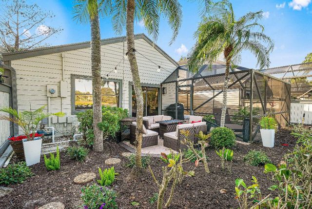 2566 Bedford Mews Drive, Wellington, FL 33414