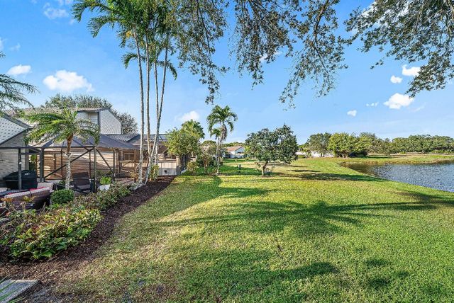 2566 Bedford Mews Drive, Wellington, FL 33414