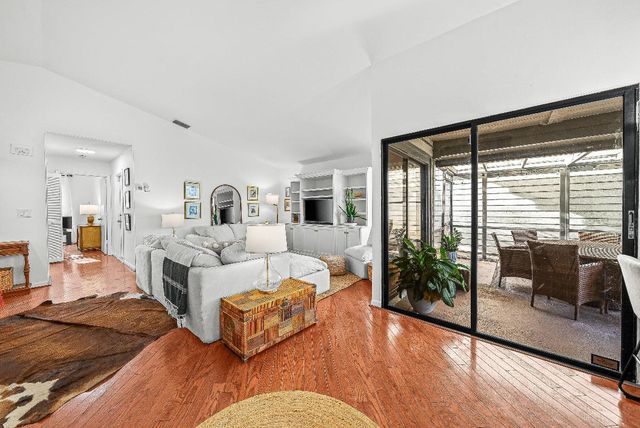 2566 Bedford Mews Drive, Wellington, FL 33414