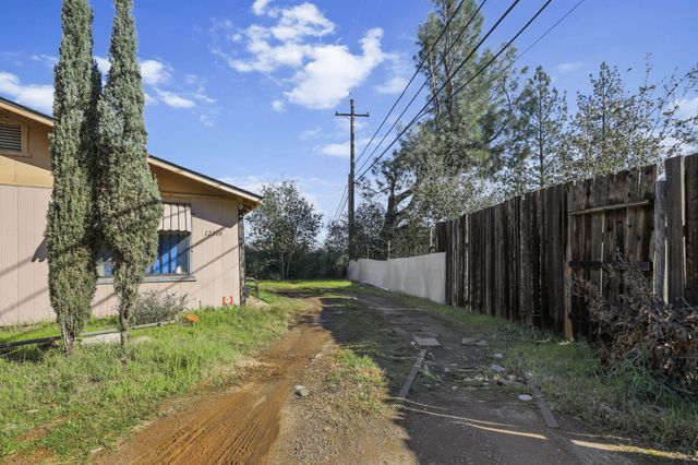 12116 Lake Boulevard, Redding, CA 96003