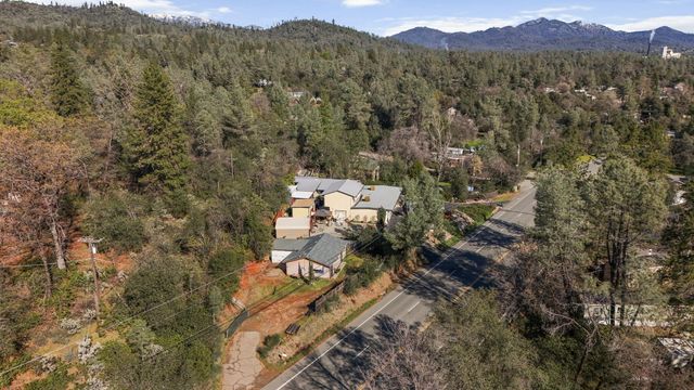 12116 Lake Boulevard, Redding, CA 96003