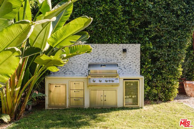 1163 Nelrose Avenue, Venice, CA 90291