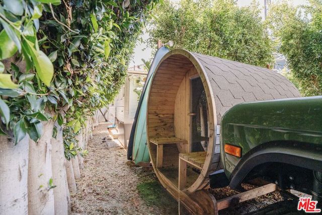 1163 Nelrose Avenue, Venice, CA 90291