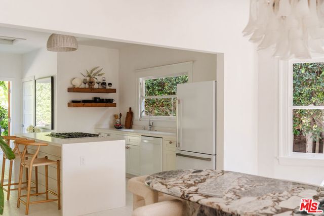 1163 Nelrose Avenue, Venice, CA 90291