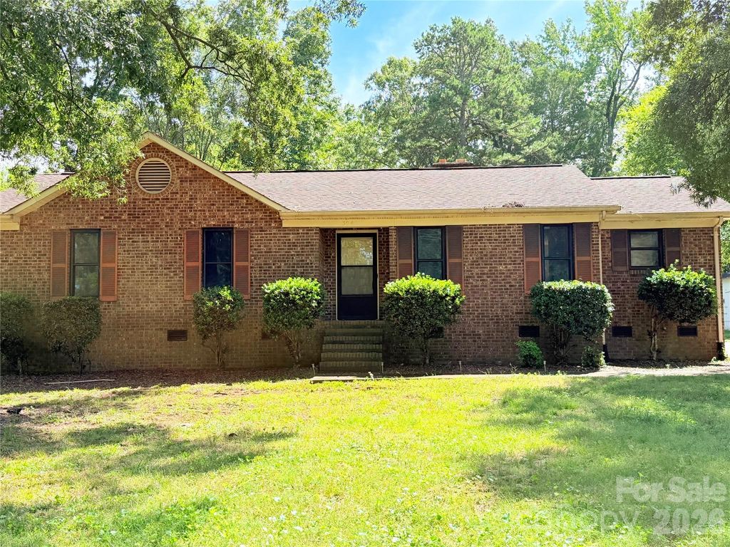 304 Plaza Drive, Harrisburg, NC 28075