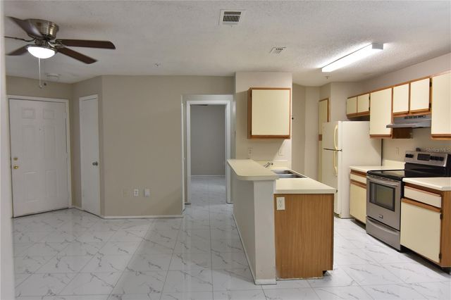 956 SALT POND PLACE 303, Altamonte Springs, FL 32714