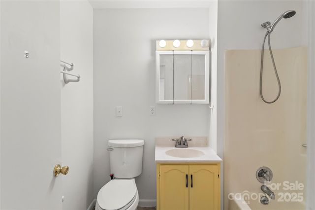 493 Dogwood Road, Candler, NC 28715