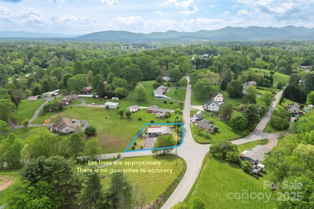 493 Dogwood Road, Candler, NC 28715
