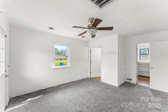 493 Dogwood Road, Candler, NC 28715