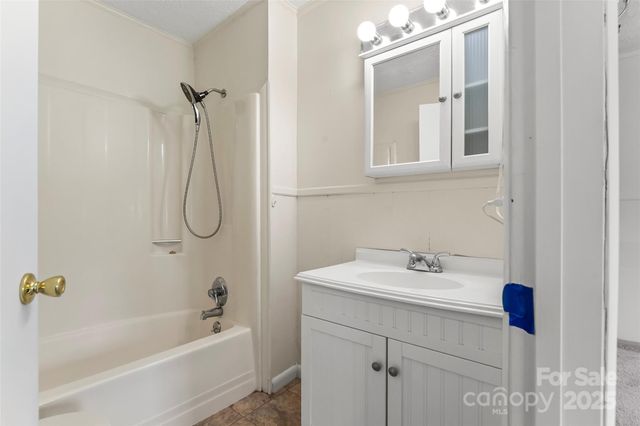 493 Dogwood Road, Candler, NC 28715