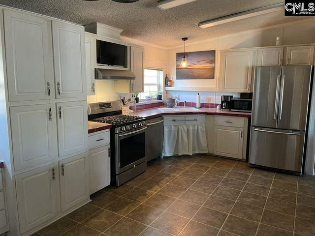 1892 Blacksgate East, Prosperity, SC 29127