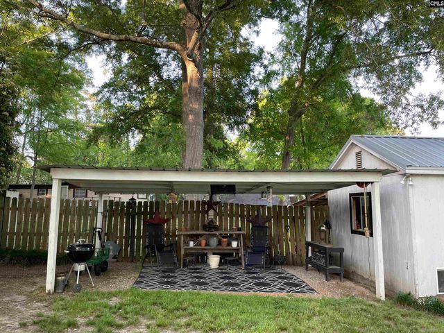 1892 Blacksgate East, Prosperity, SC 29127