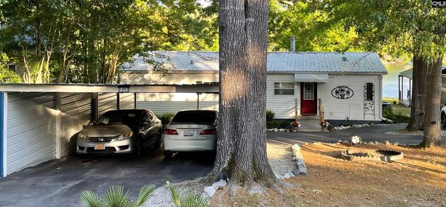1892 Blacksgate East, Prosperity, SC 29127