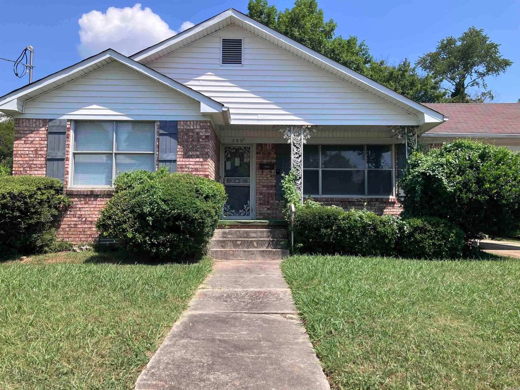 506 W Pleasure Avenue, Searcy, AR 72143