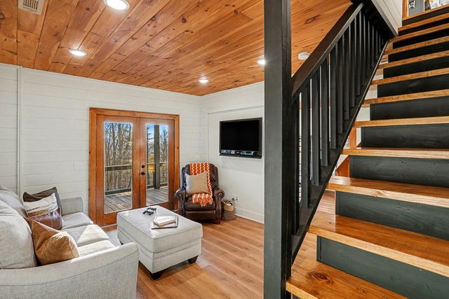 39 Joanna Court, Mineral Bluff, GA 30559