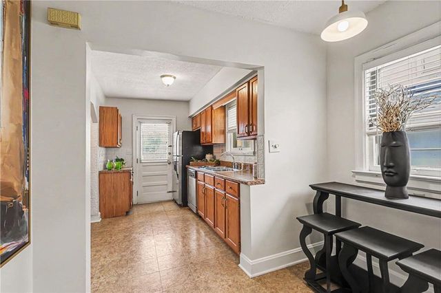 728 E 63rd Terrace, Kansas City, MO 64110