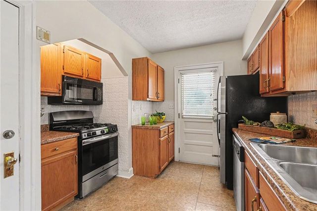 728 E 63rd Terrace, Kansas City, MO 64110