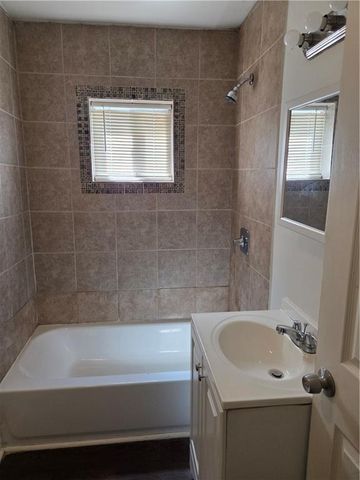 5342 Euclid Avenue, Kansas City, MO 64130