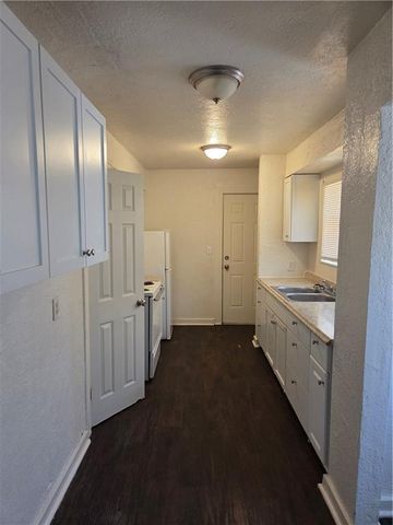 5342 Euclid Avenue, Kansas City, MO 64130